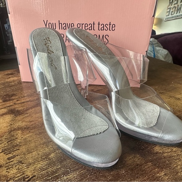 Fabliotoms Women's Silver Clear Heels - Picture 2 of 7